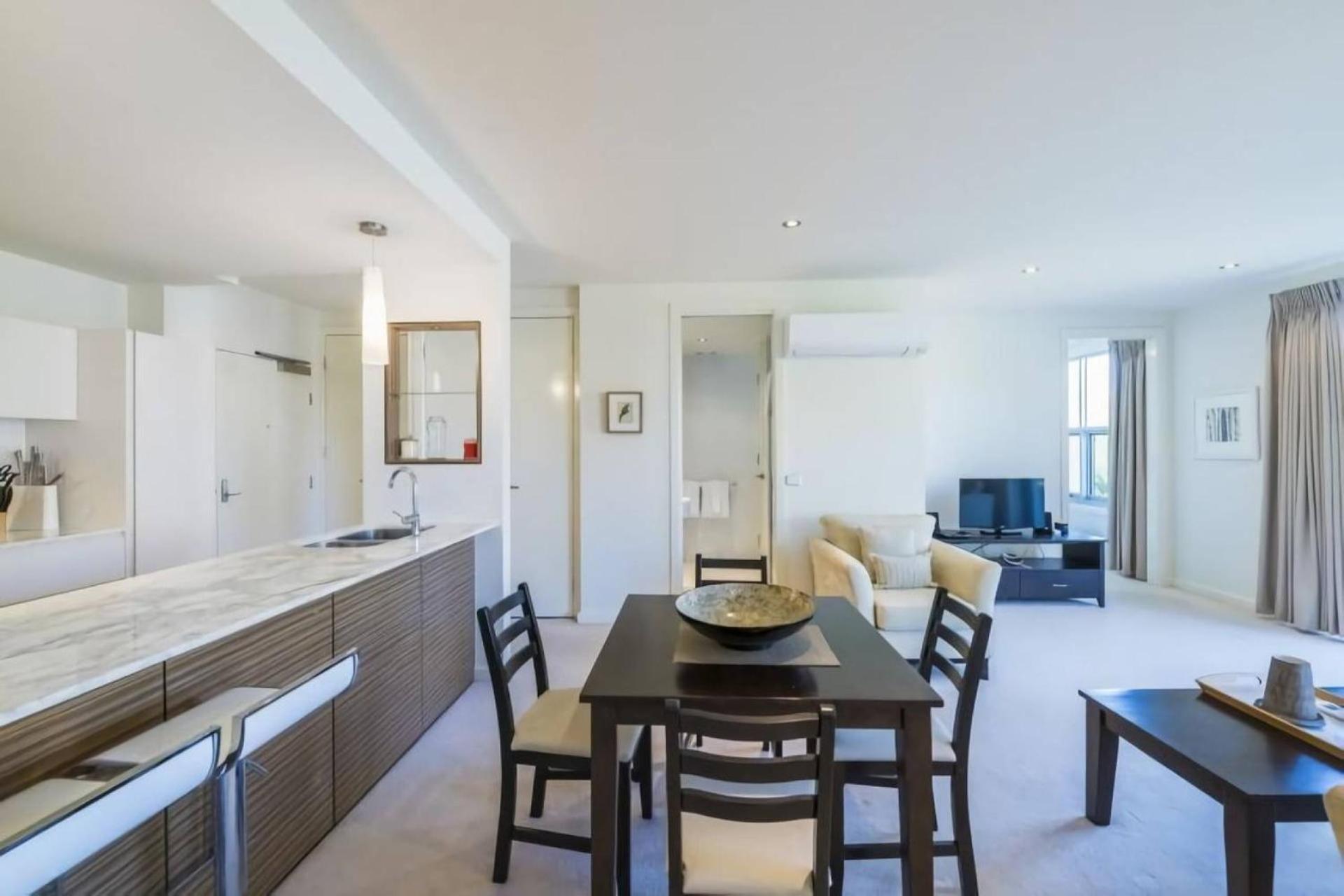 Trieste - Kingston Apartment Κανμπέρα Εξωτερικό φωτογραφία