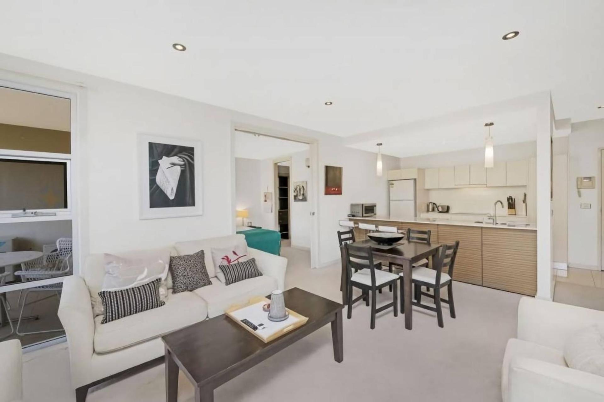 Trieste - Kingston Apartment Κανμπέρα Εξωτερικό φωτογραφία